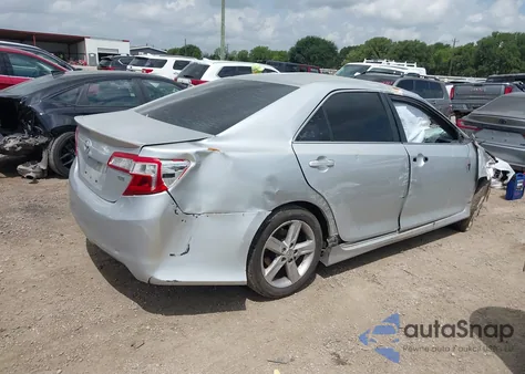2014 Toyota Camry Se z USA, uszkodzony, nr VIN 4T1BF1FK3EU313531